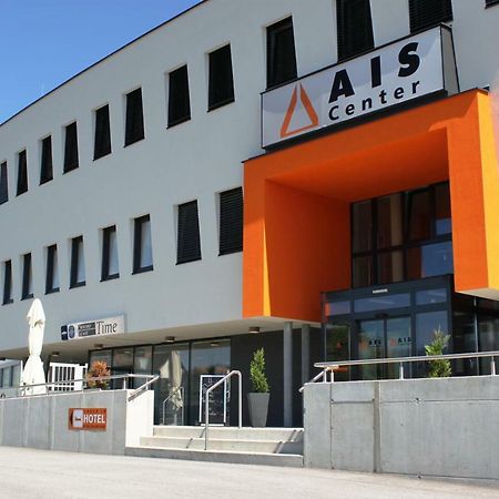 Ais Center Hotel Wolfsberg Eksteriør billede